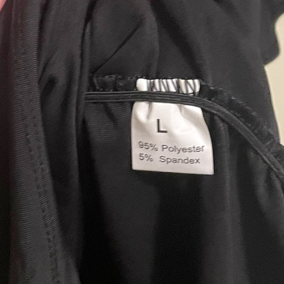 Dress Off shoulder sleek and fitted black dress, size women’s large, NWOT - Picture 4 of 4